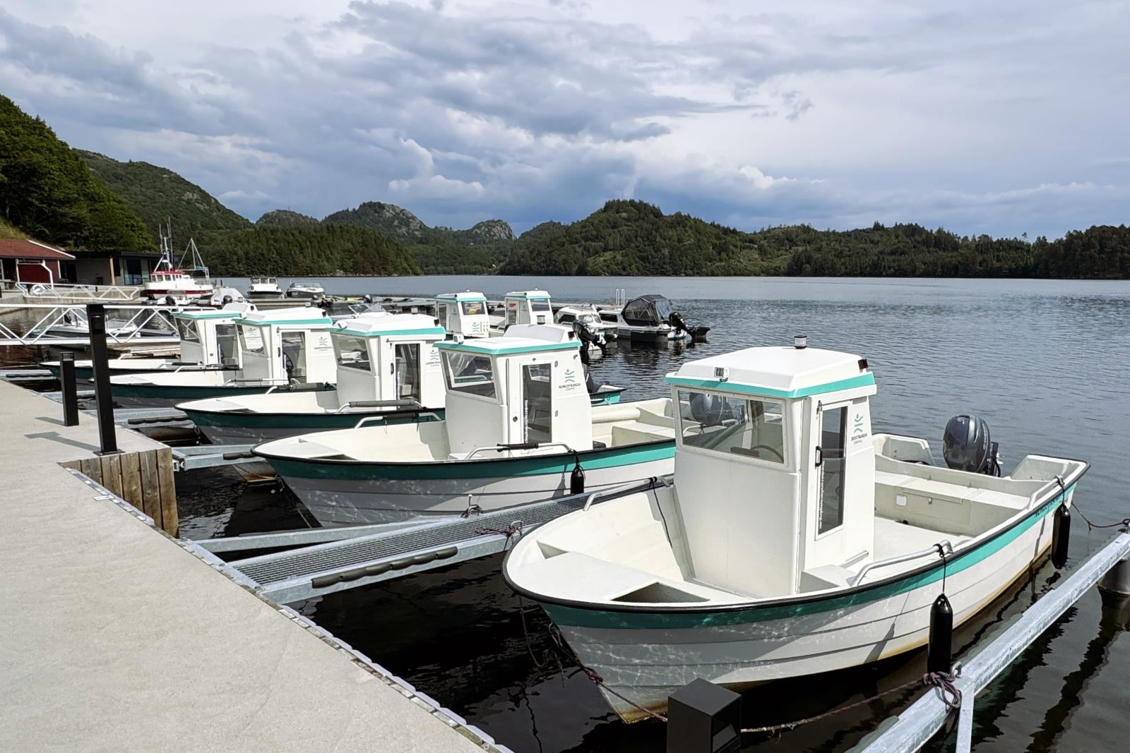 die neuen Oien 620 HT an der neuen Steganlage