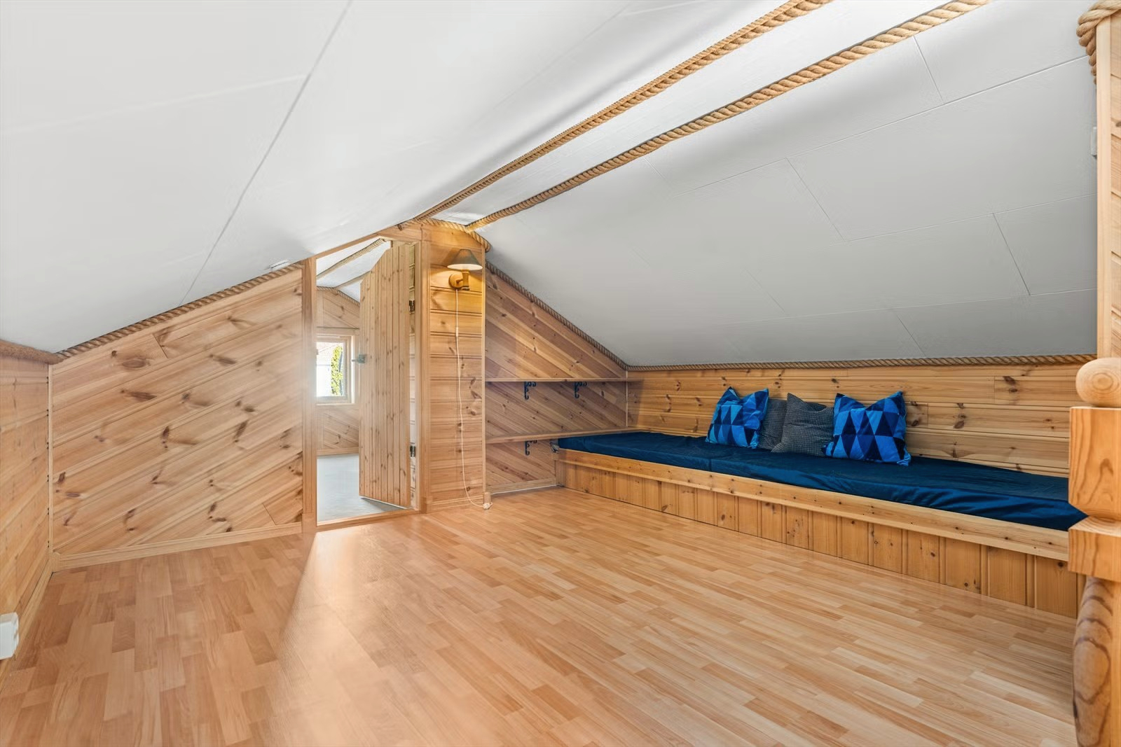 Großer Loft  mit zwei extra Schlafkojen