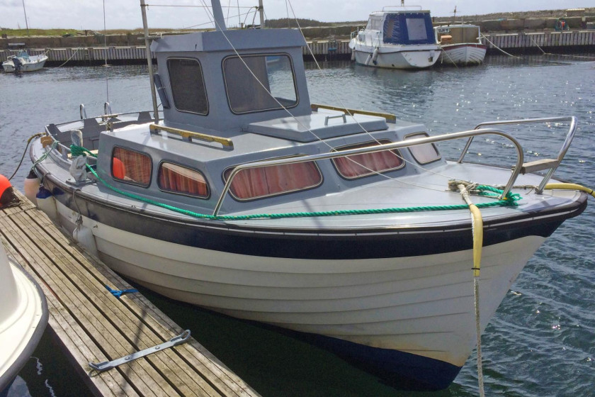 Boot Taule 23 ft. Diesel