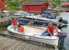 das Inklusivboot mit 10 PS Außenborder