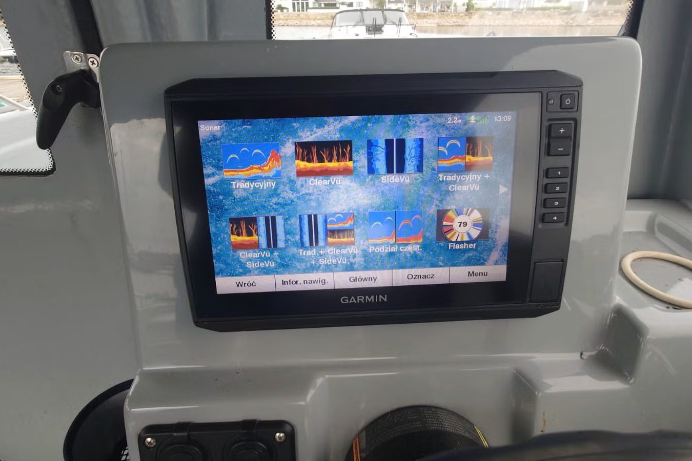 mit Garmin Plotter UHD 92 SV