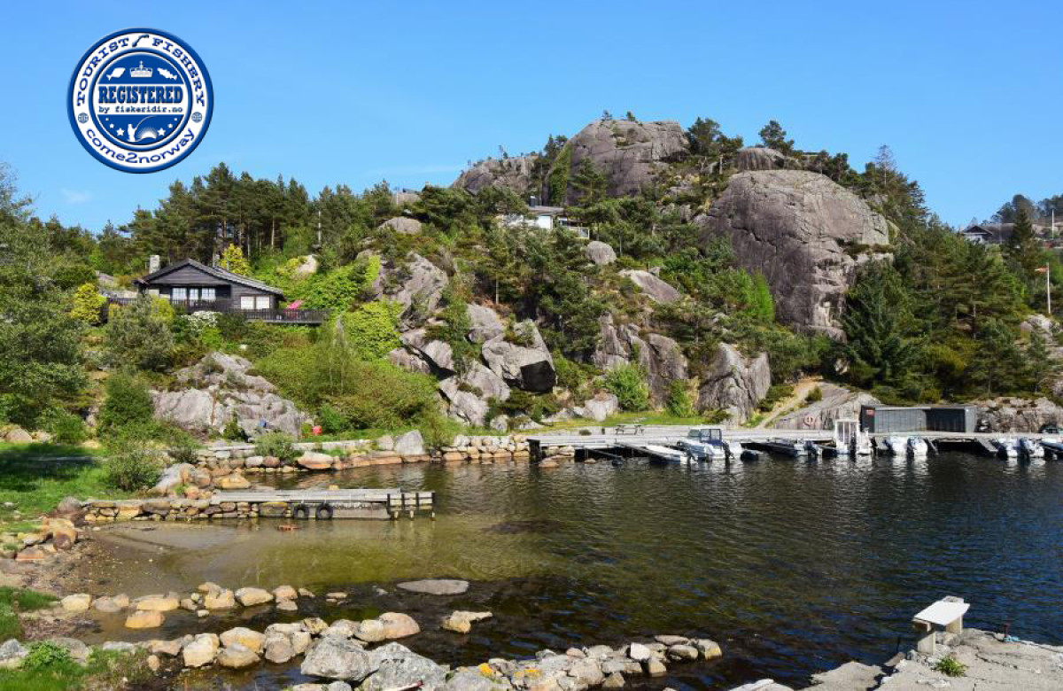 Nils Hytte bei Sirevåg-Hellvik, Sundufer nördl. Eigeroya u. Egersund