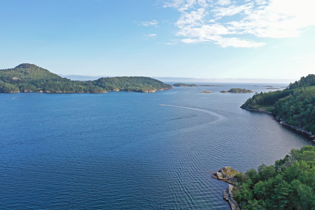 der Fjord vor dem Bootshaus