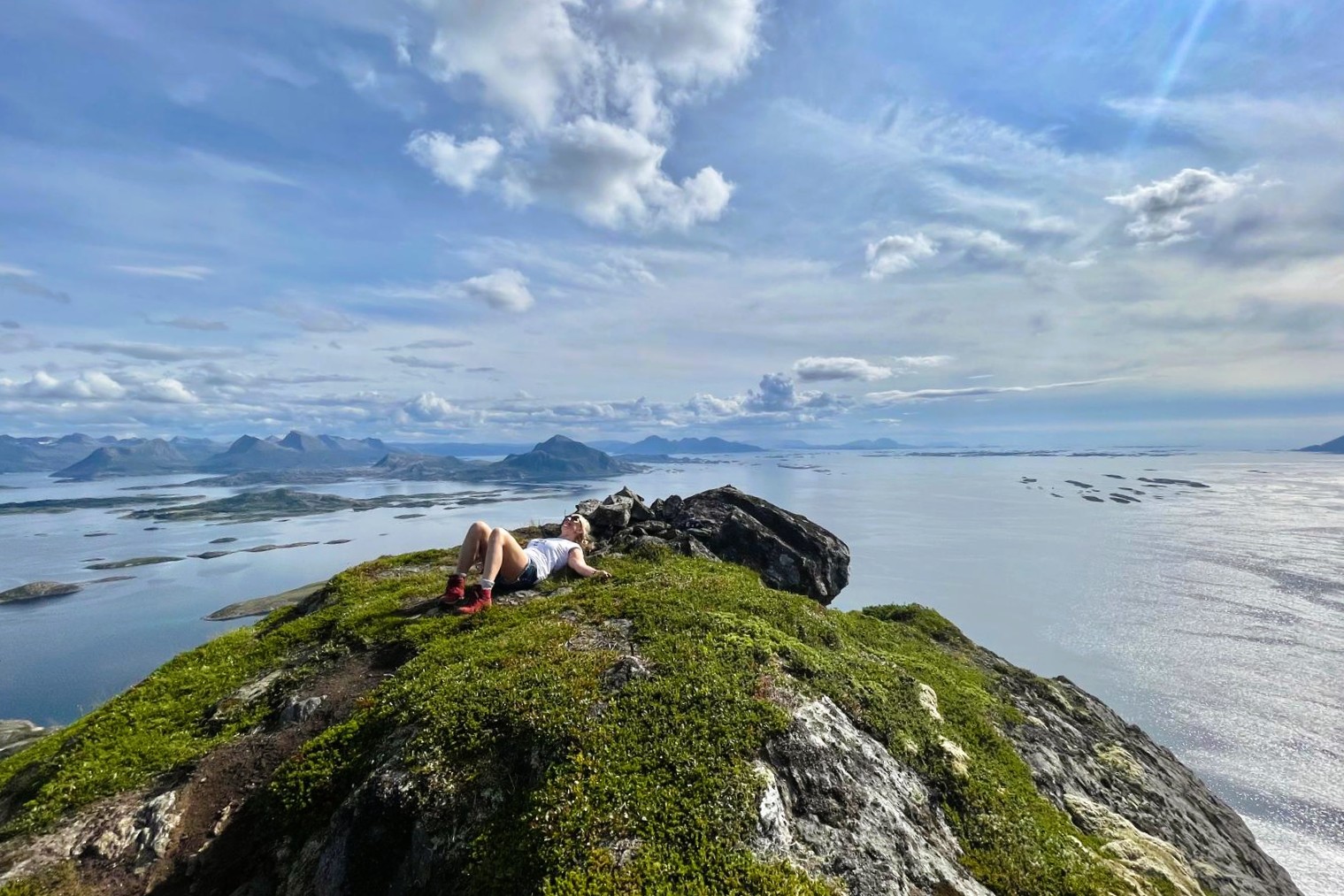 Auf Wandertour, Ferienhaus Vikran am Meer, Nordnorwegen