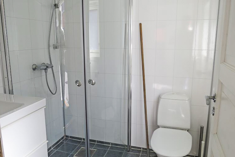 das Duschbad im EG