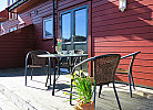 Terrasse am Steg vor dem Haus