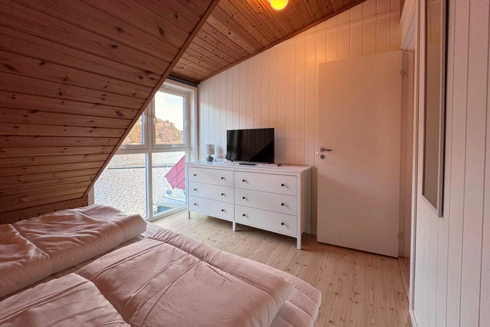 Schlafzimmer 3, 2 neue Betten, zusammenstellbar als Doppelbett