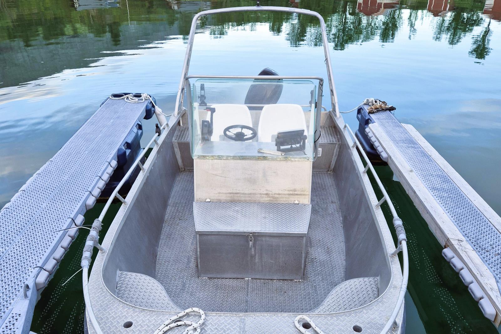 Inklusive Aluboot, für 4 Angler gut geeignet