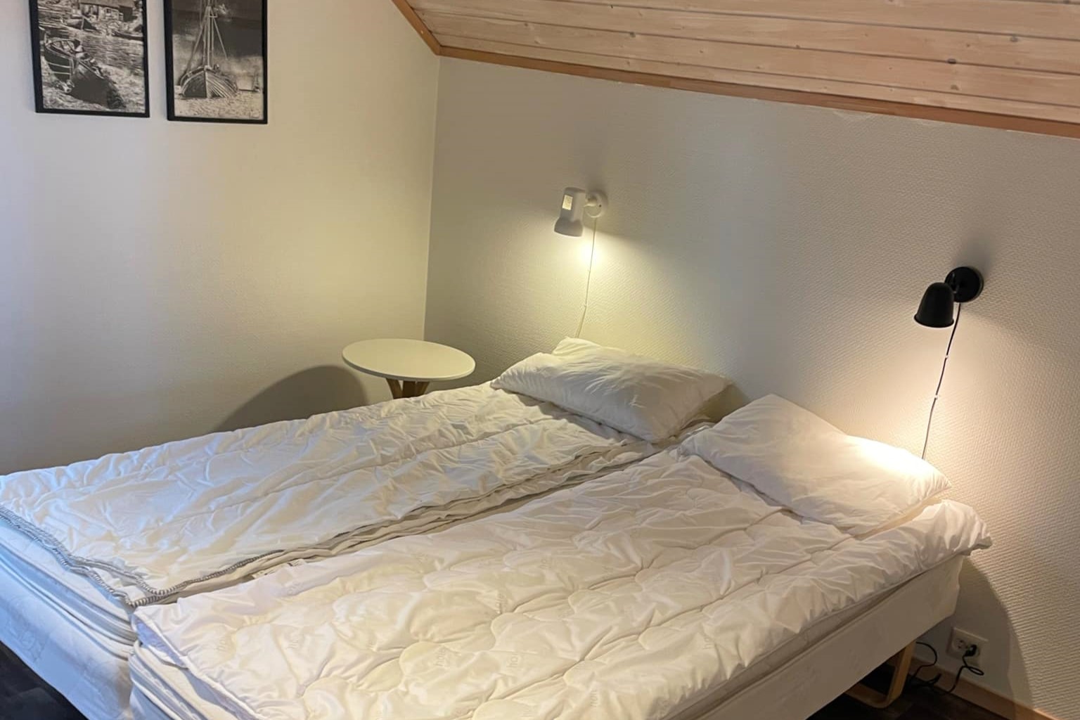 Schlafzimmer 1