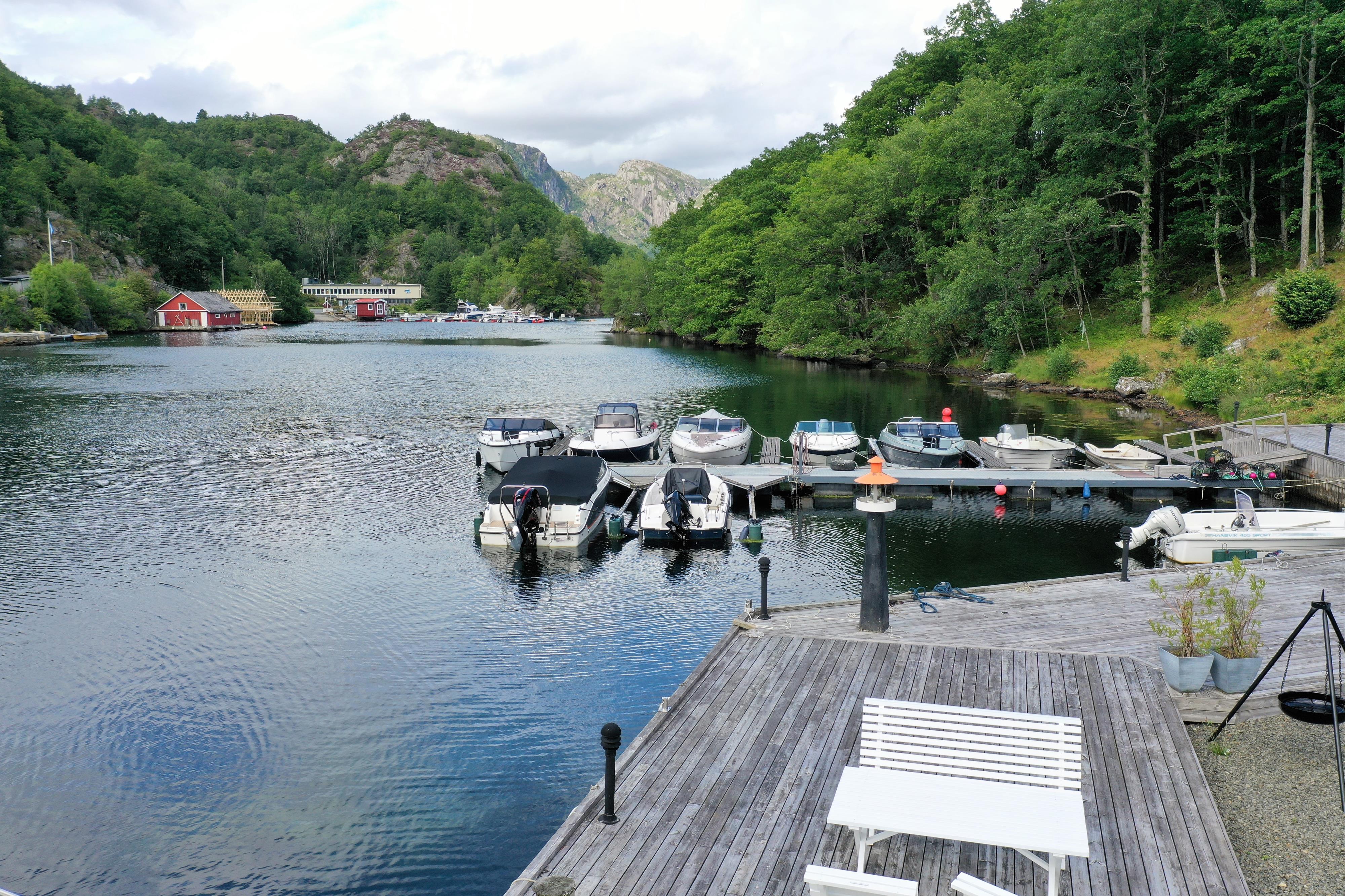 der private Landsnes Hafen