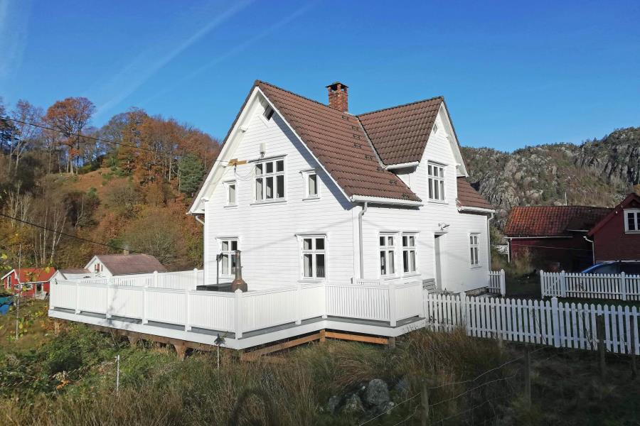 Ferienhaus Hidrasund auf Hidra im Spätherbst 