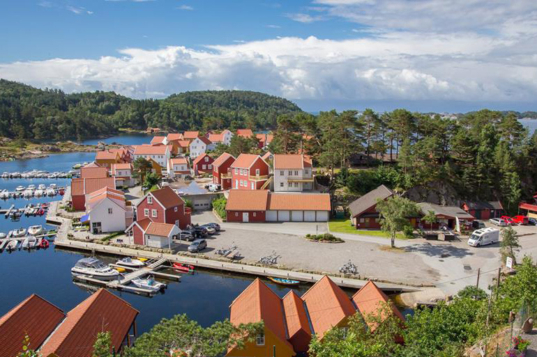 Furuholmen bei Spangereid