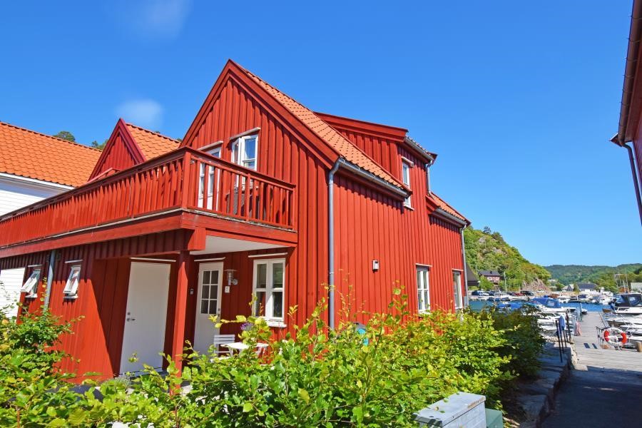  Ferienhaus Furuholmen Brygge 7, Balkone von 2 Schlafräumen