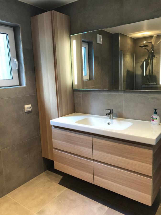 Bad im mittleren Wohnbereich