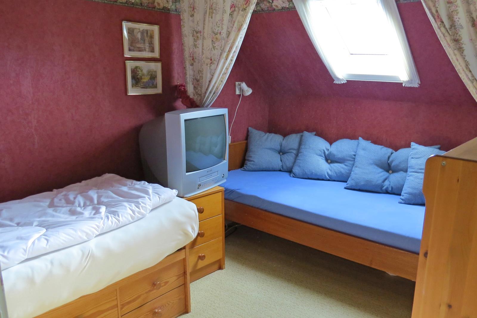Schlafzimmer 2