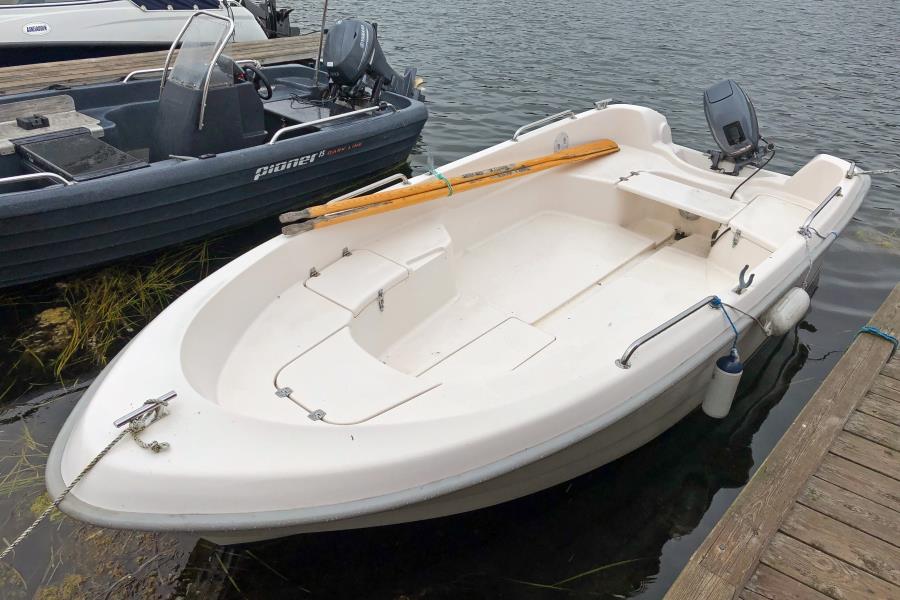 16 ft. Inklusivboot mit 10 PS Außenborder, Update auf 15 PS