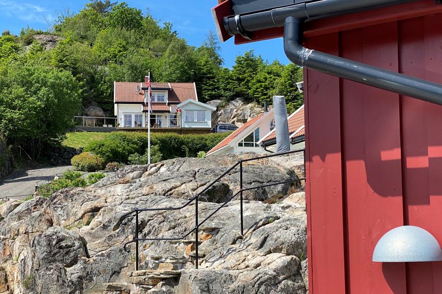 Blick vom Hafen auf das Haus