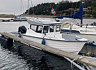 viel Platz auf dem neuwertigen Boot