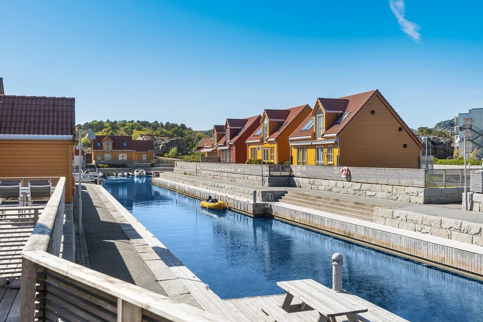 Bootsplatz vor dem Haus