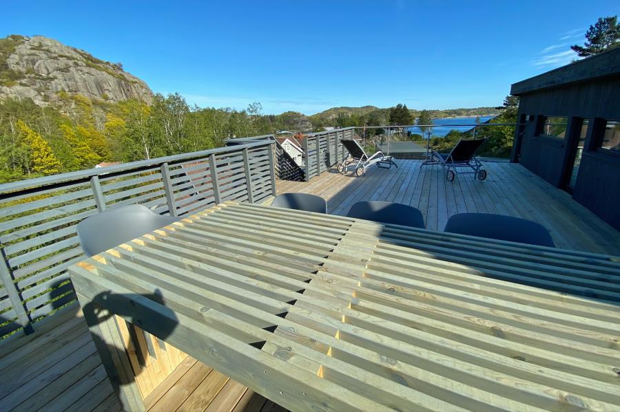 die große Dachterrasse