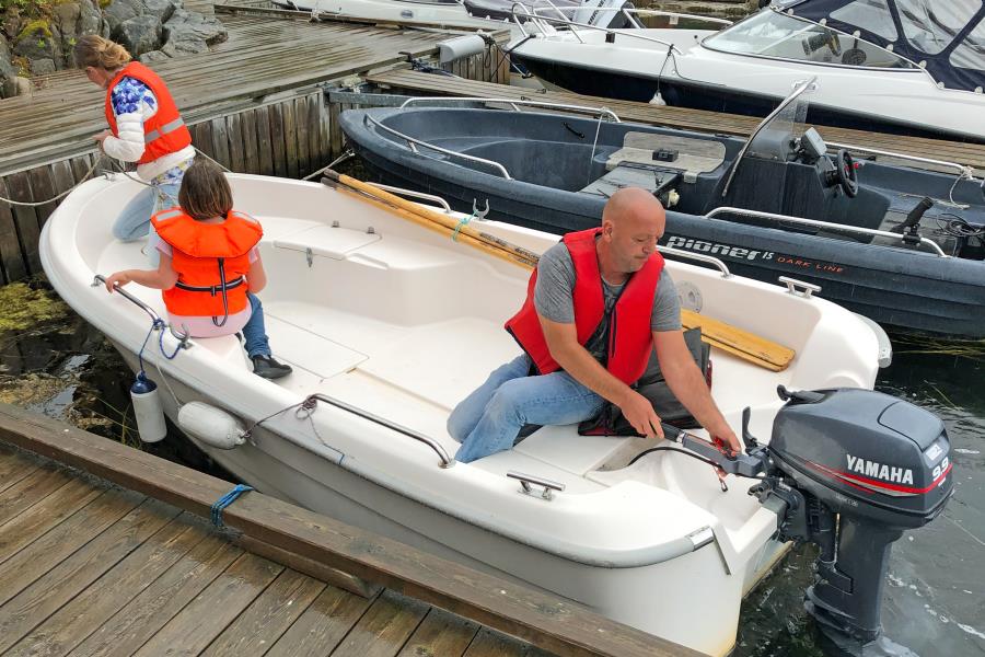 16 ft. Inklusivboot mit 10 PS Außenborder, Update auf 15 PS