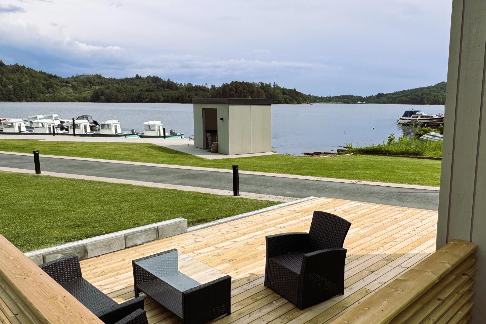 Terrasse mit Fjordblick