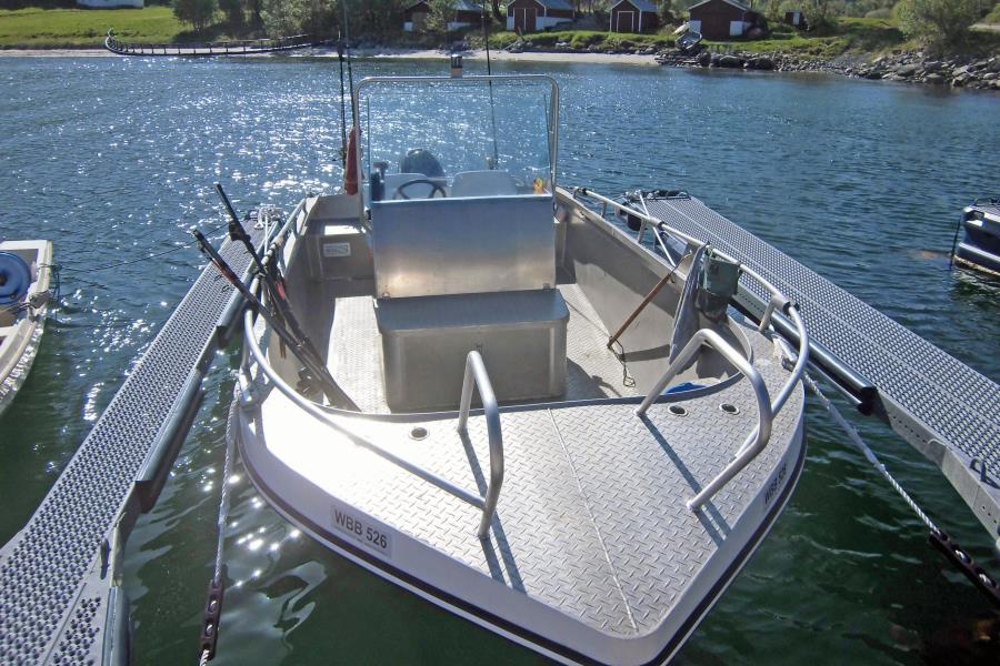 Inklusive 19 ft. Alu-Boot Kværnø Modell 585 mit 50 PS Yamaha